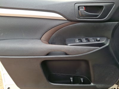 2016 Toyota Highlander LE