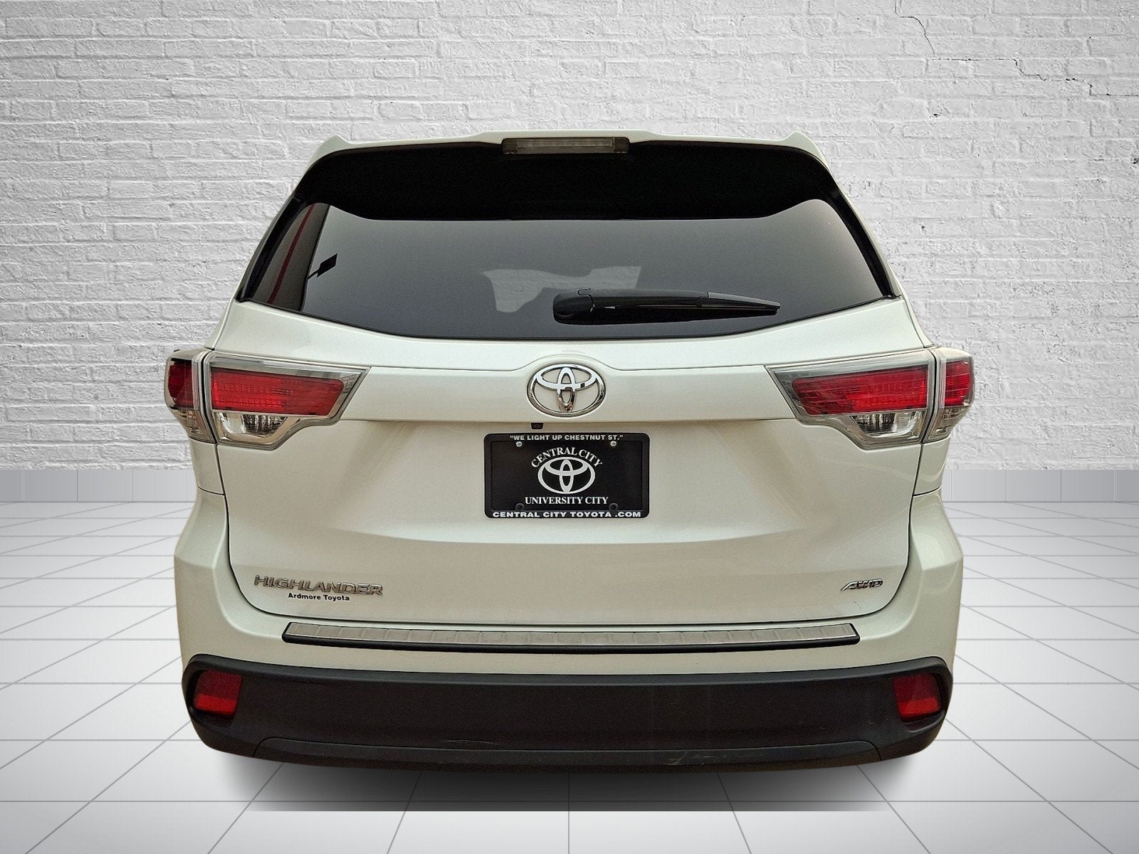 2016 Toyota Highlander LE