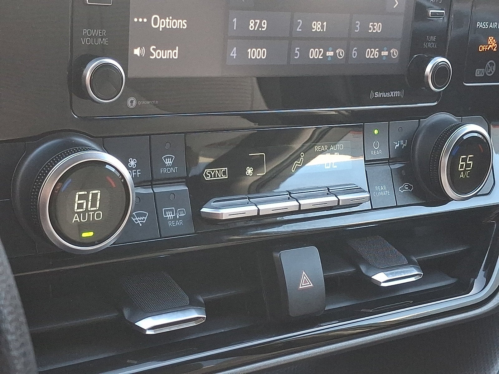 2022 Toyota Highlander L
