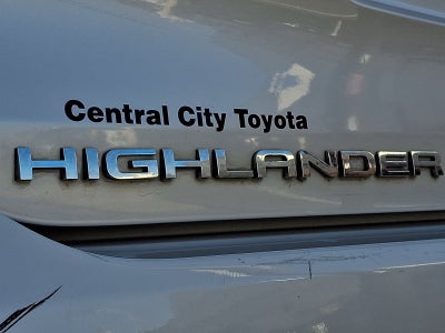 2022 Toyota Highlander L