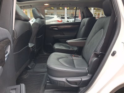2023 Toyota Highlander Platinum