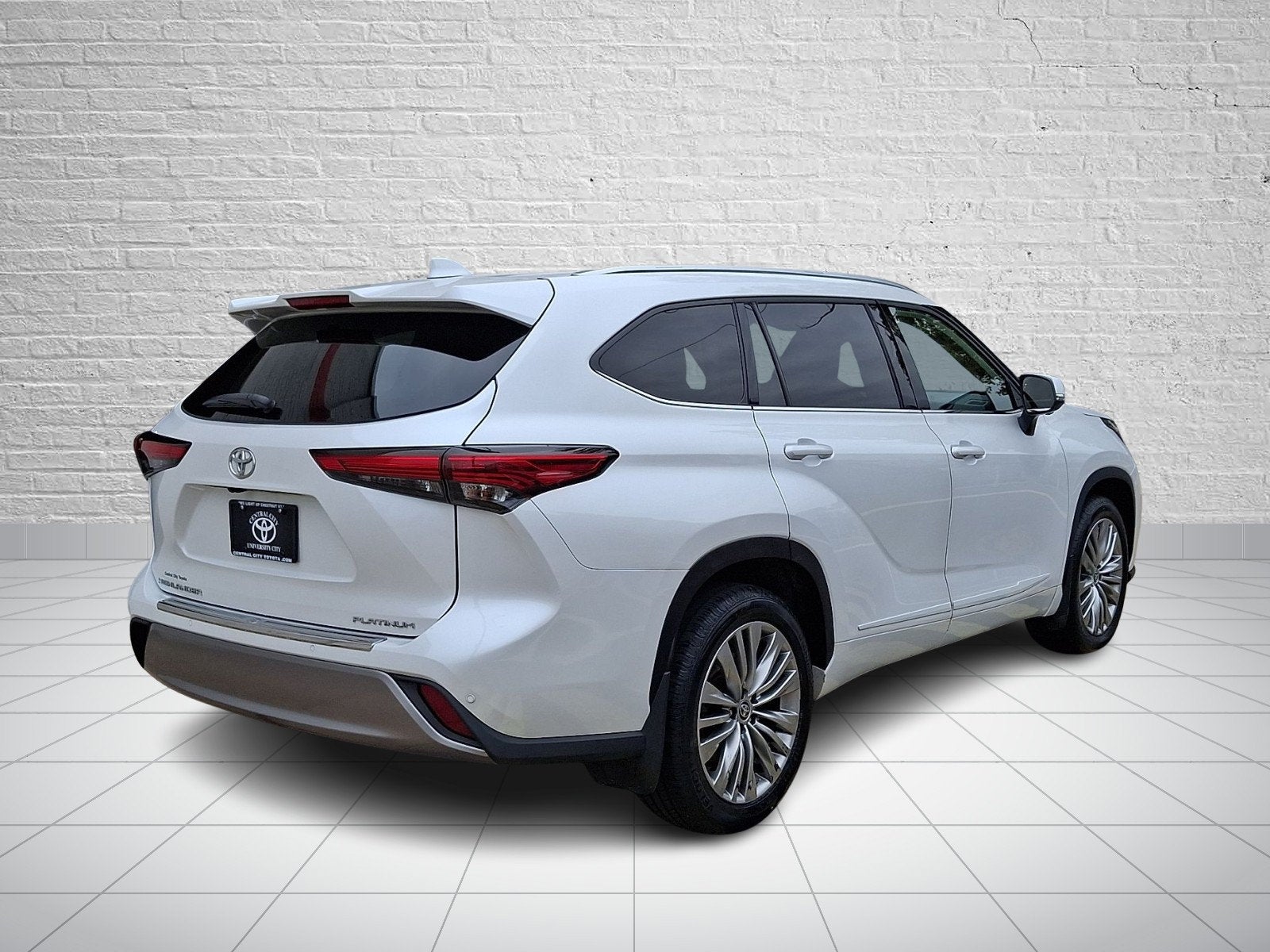 2023 Toyota Highlander Platinum