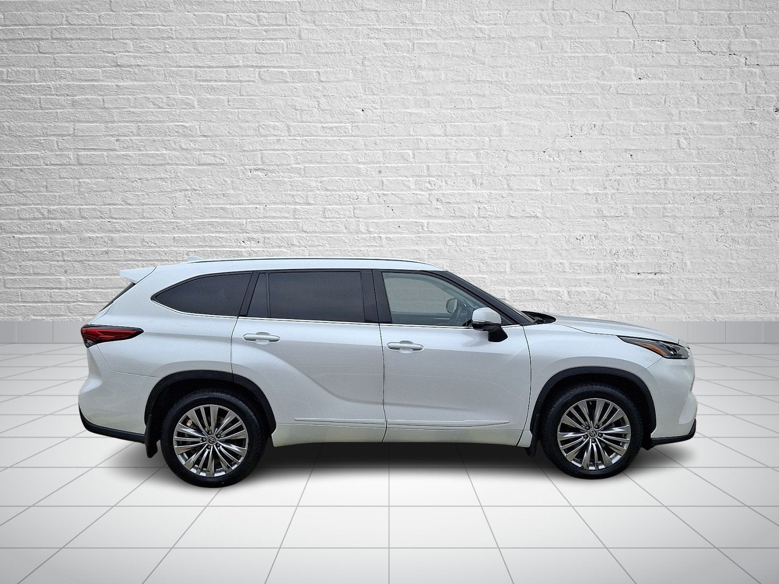 2023 Toyota Highlander Platinum
