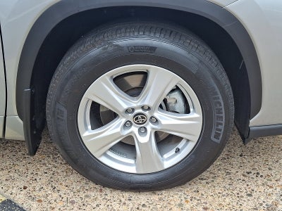 2025 Toyota Highlander XLE