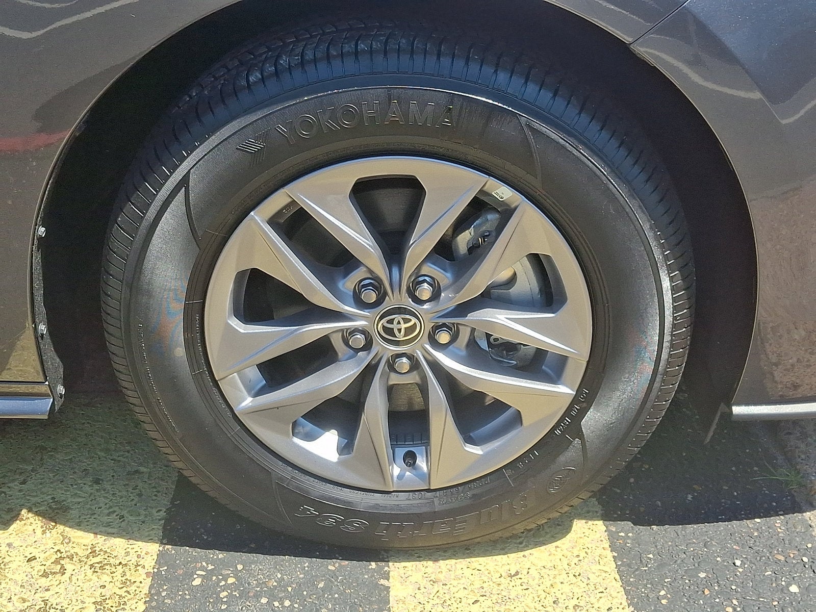 2025 Toyota Sienna LE