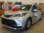 2025 Toyota Sienna LE