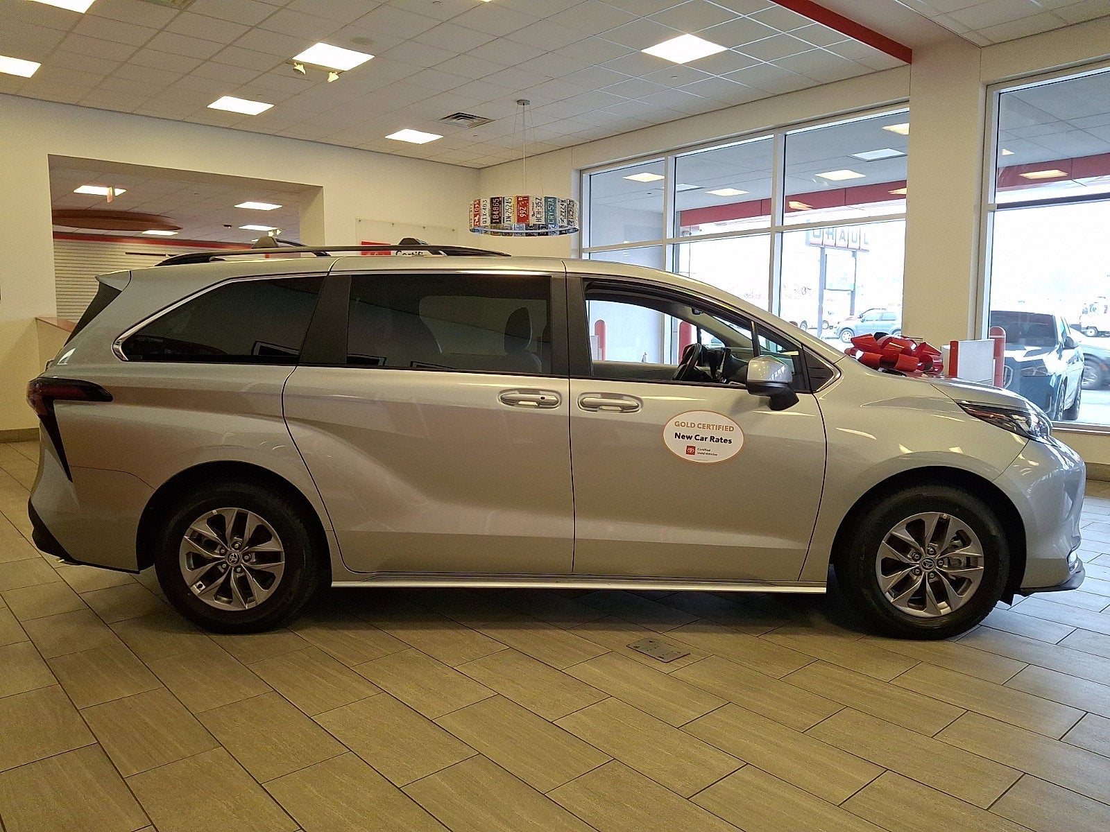 2025 Toyota Sienna LE