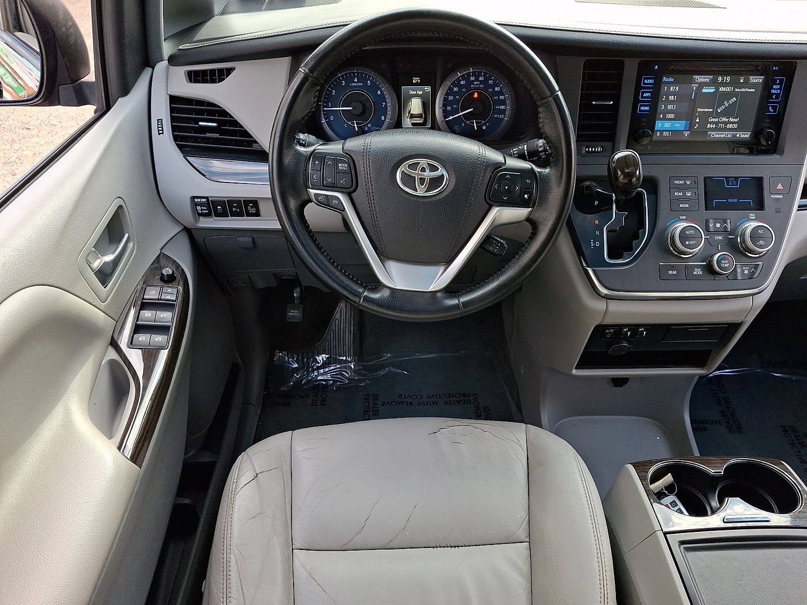 2016 Toyota Sienna XLE