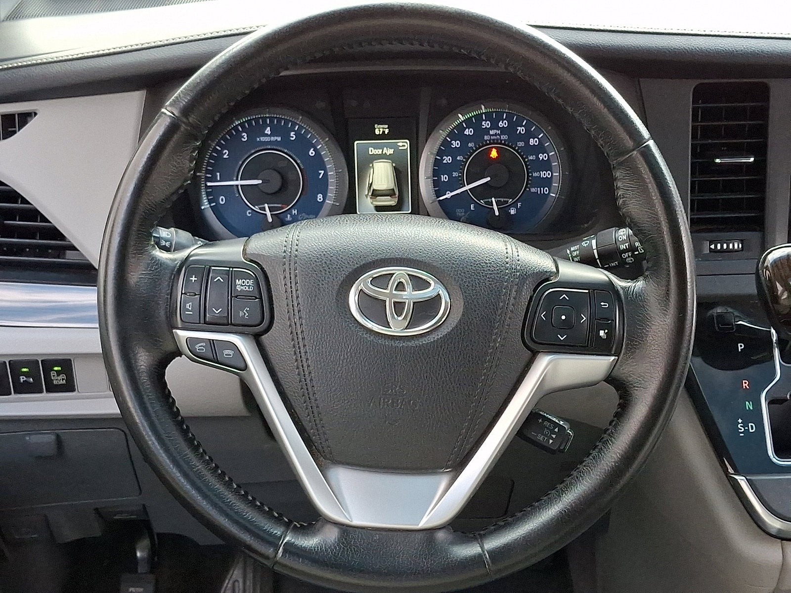 2016 Toyota Sienna XLE