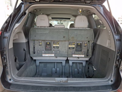 2016 Toyota Sienna XLE