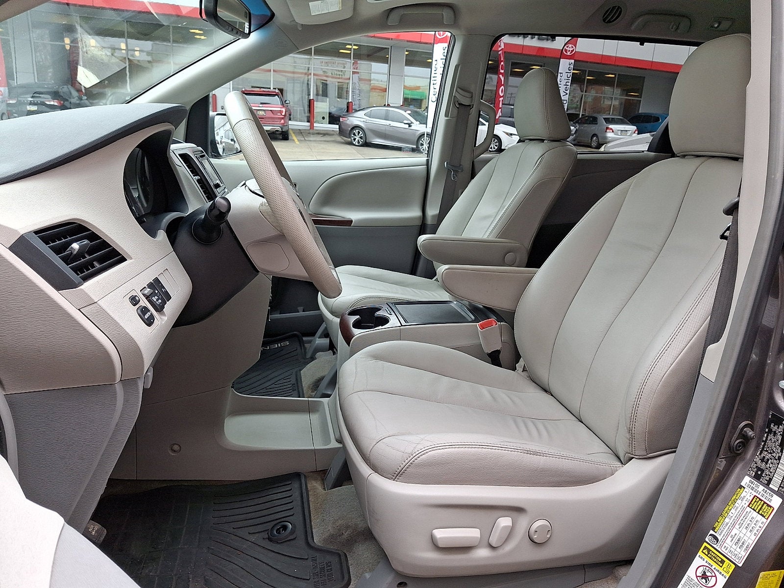 2013 Toyota Sienna XLE