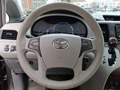 2013 Toyota Sienna XLE