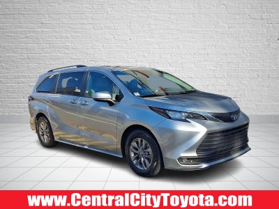 2025 Toyota Sienna XLE