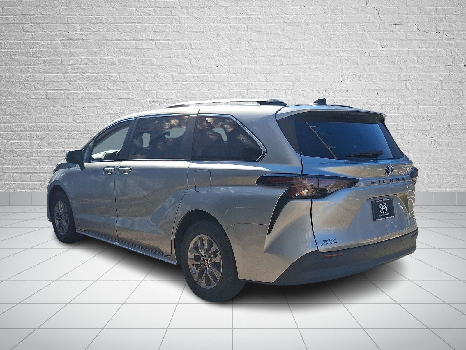 2025 Toyota Sienna XLE
