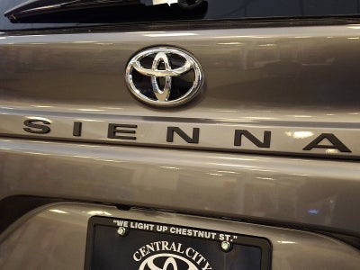 2026 Toyota Sienna XLE