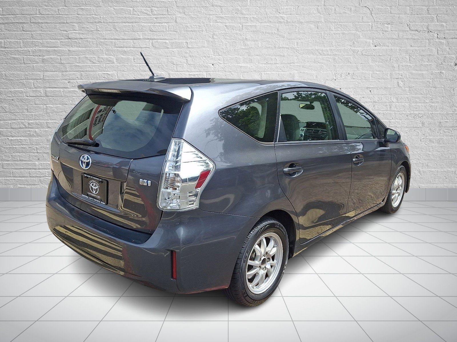 2013 Toyota Prius v Two