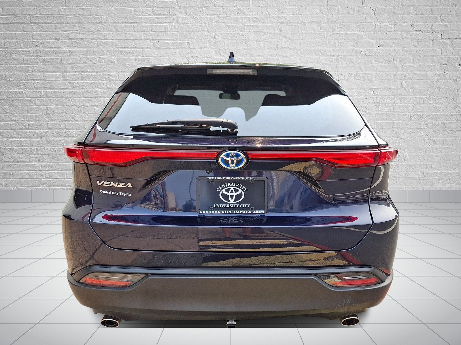 2023 Toyota Venza LE