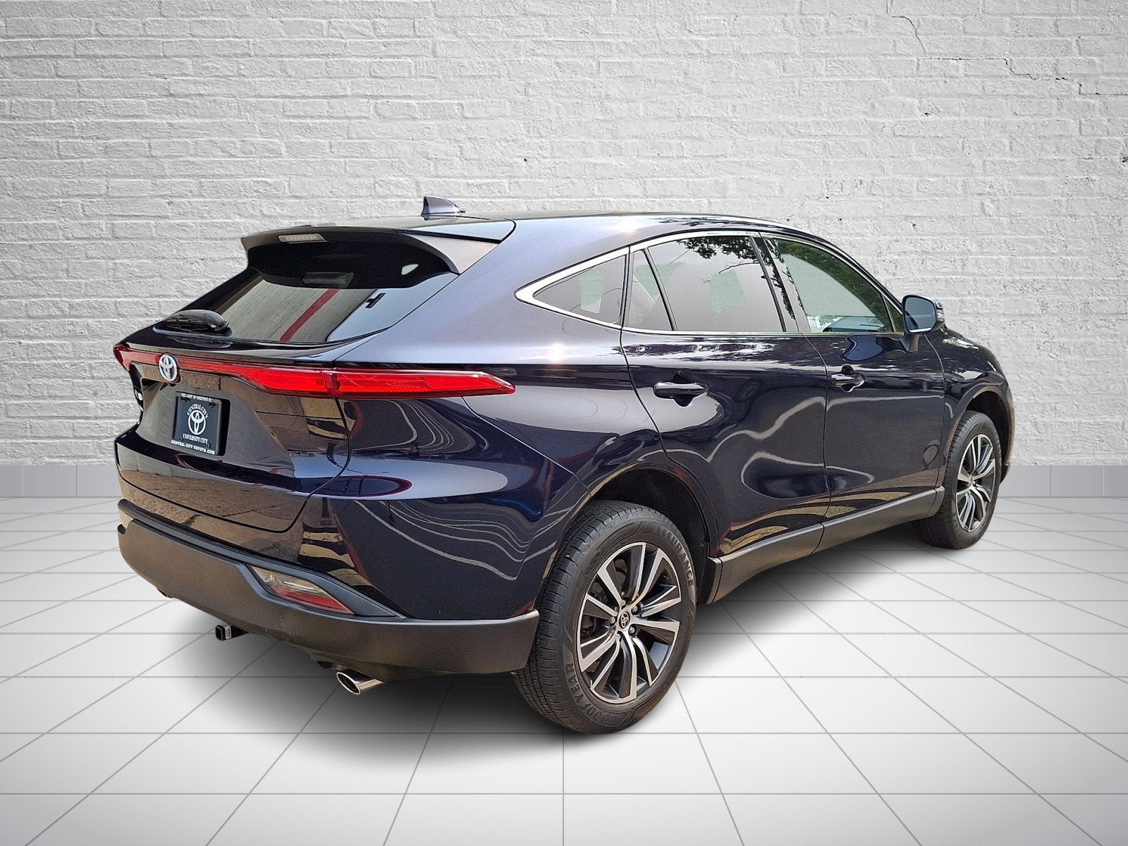 2023 Toyota Venza LE