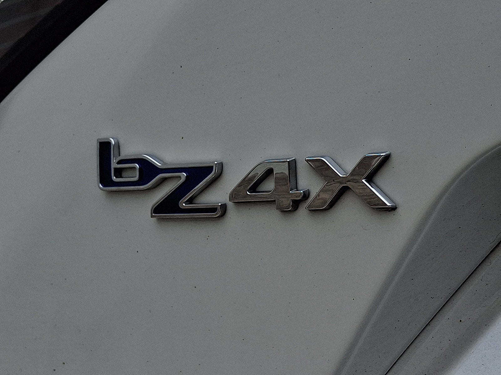 2024 Toyota bZ4X XLE
