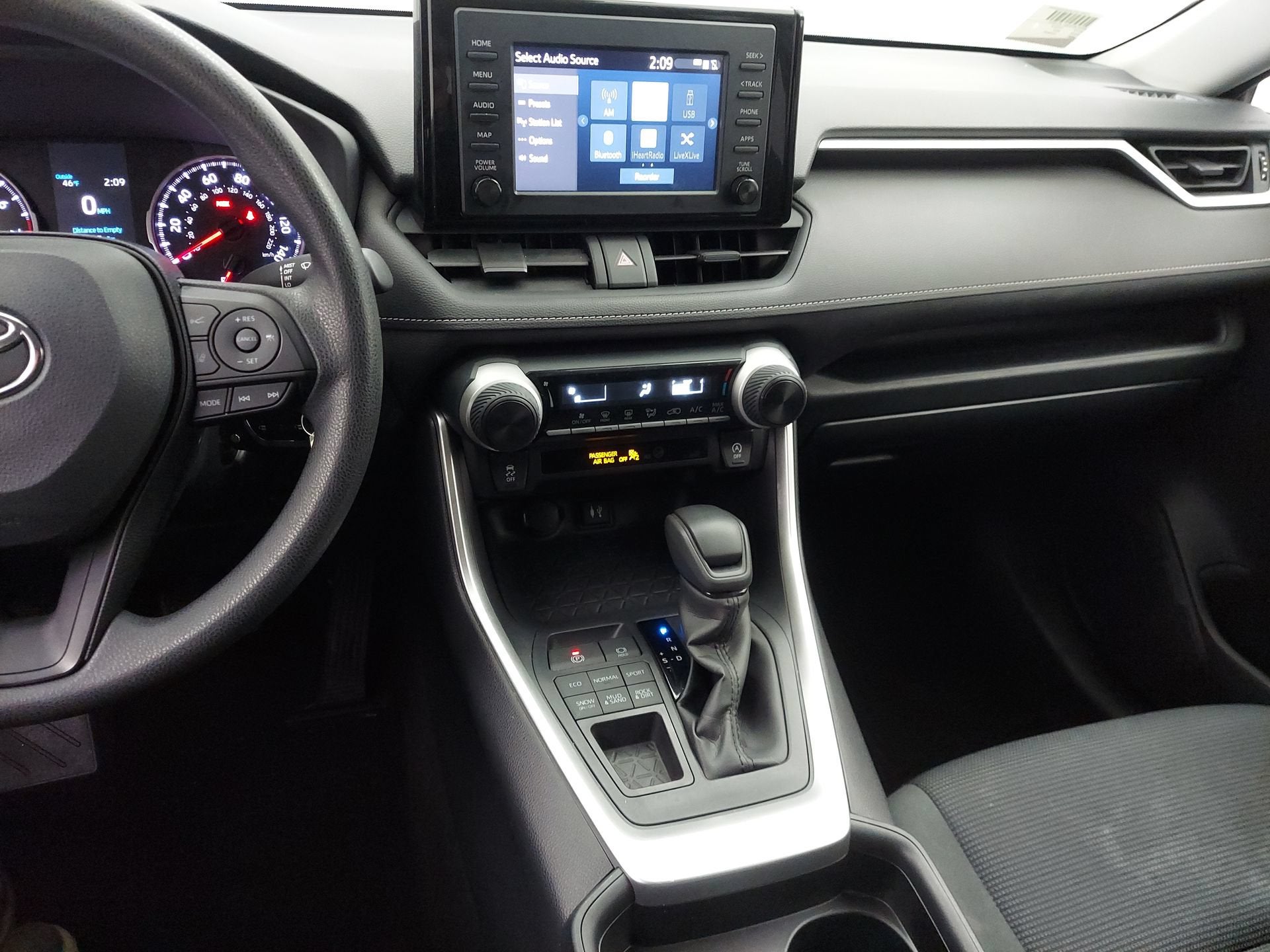 2019 Toyota RAV4 LE