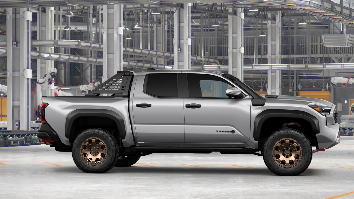 2026 Toyota Tacoma i-FORCE MAX Tacoma Trailhunter