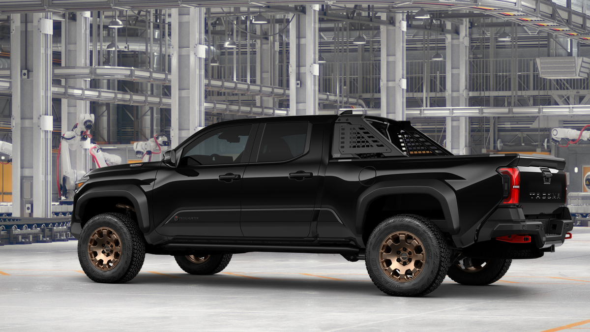 2026 Toyota Tacoma i-FORCE MAX Trailhunter