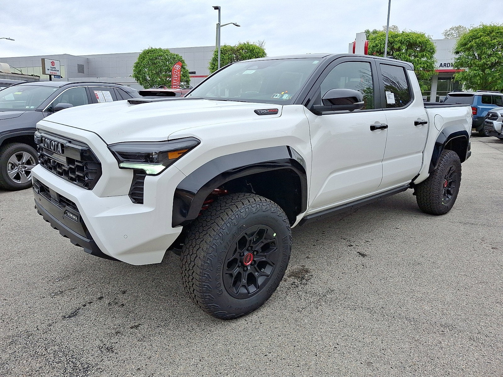 2026 Toyota Tacoma i-FORCE MAX Tacoma TRD Pro