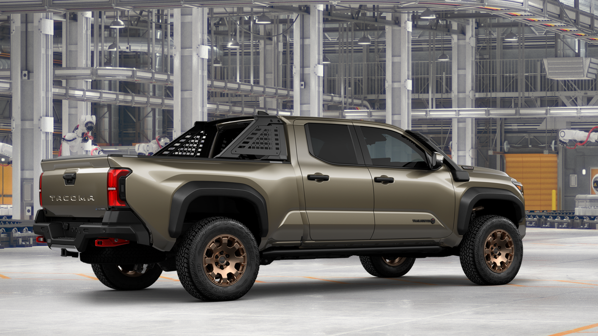 2026 Toyota Tacoma i-FORCE MAX Tacoma Trailhunter