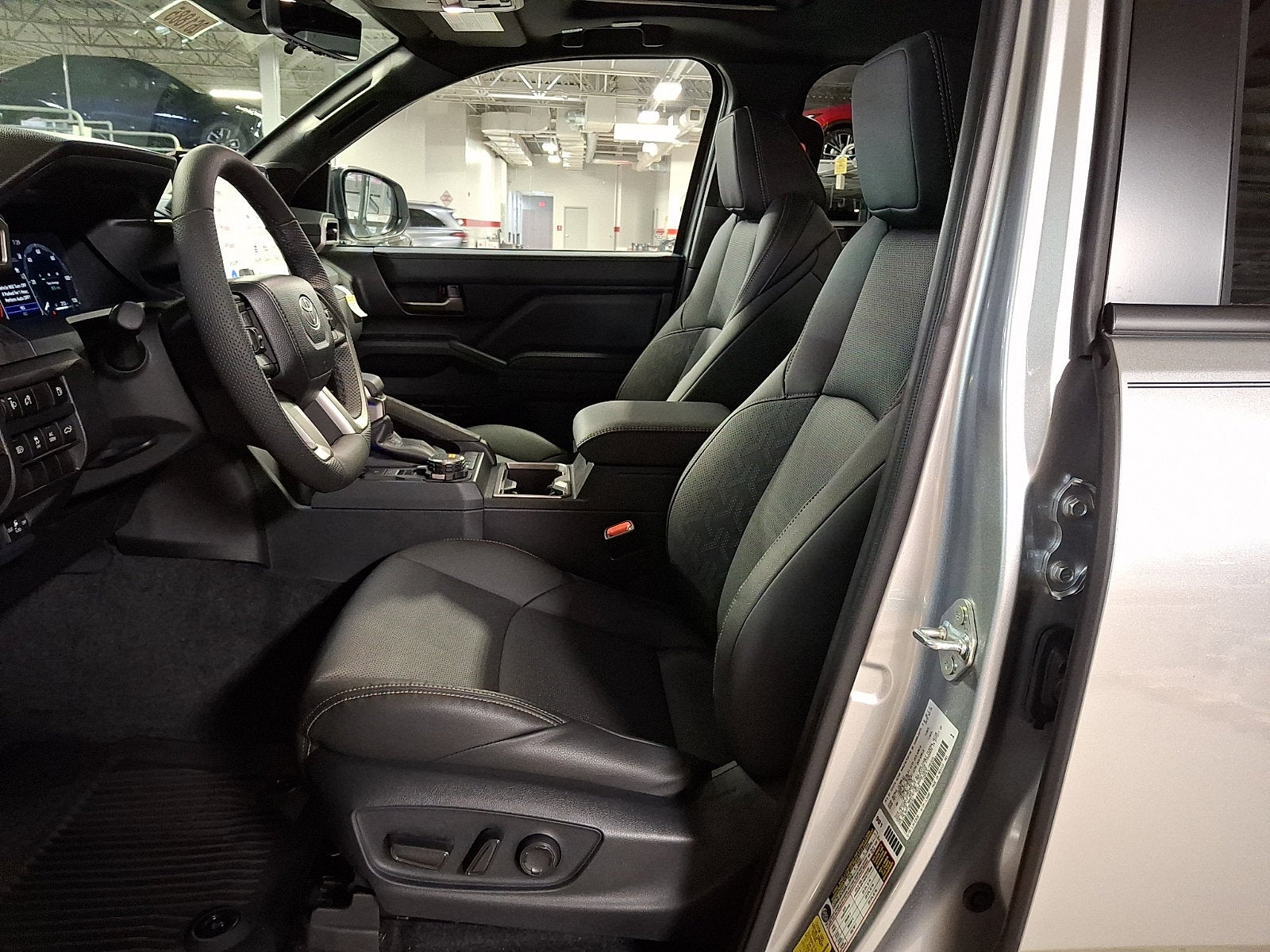 2026 Toyota Tacoma Limited - Photo 9