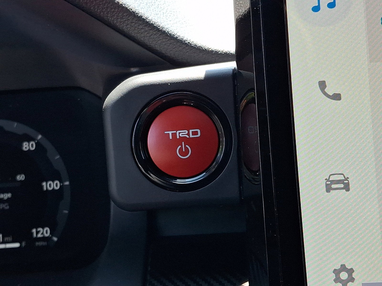 2026 Toyota Tacoma TRD Pro - Photo 16