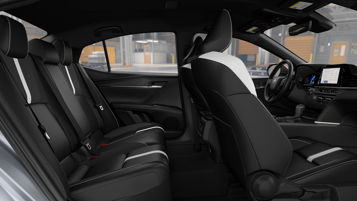 2026 Toyota Camry SE AWD