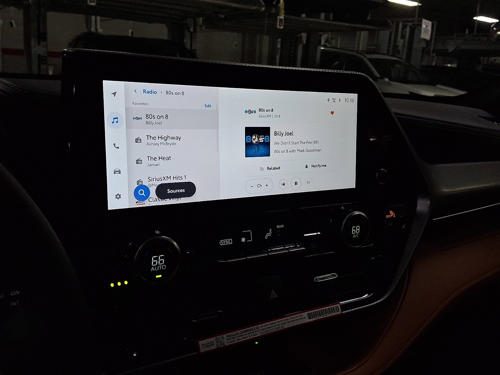 2026 Toyota Highlander Hybrid Platinum