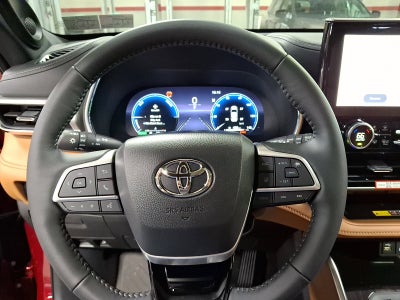 2026 Toyota Highlander Hybrid Platinum