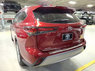 2026 Toyota Highlander Hybrid Platinum