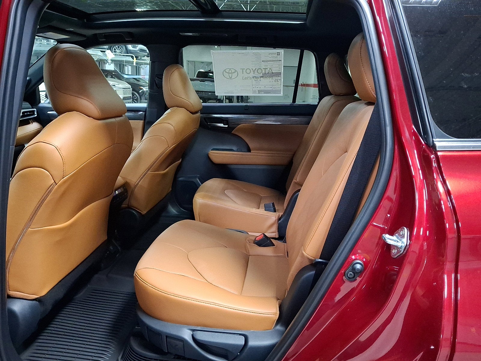 2026 Toyota Highlander Hybrid Platinum