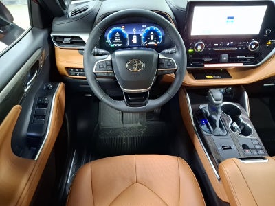2026 Toyota Highlander Hybrid Platinum