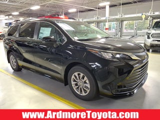 2026 Toyota Sienna LE
