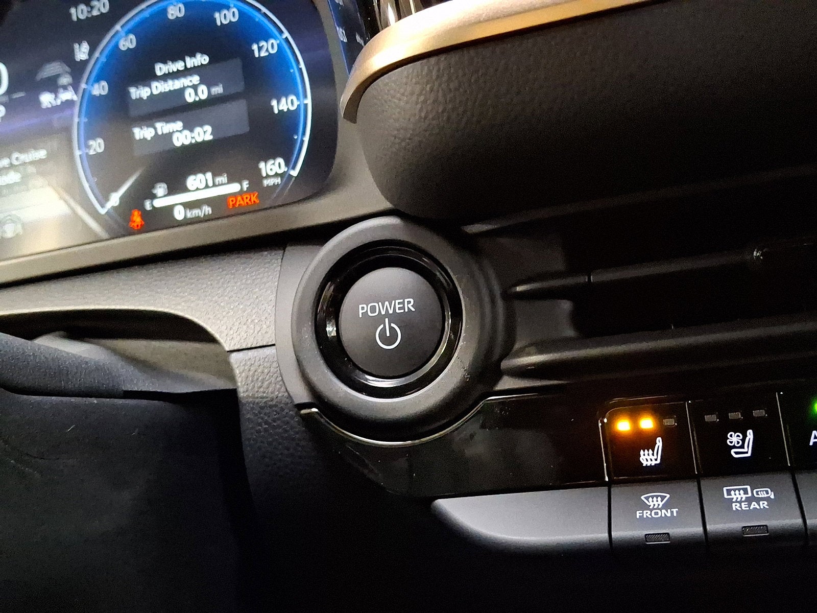 2025 Toyota Toyota Crown Signia XLE