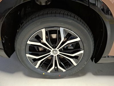 2025 Toyota Toyota Crown Signia XLE