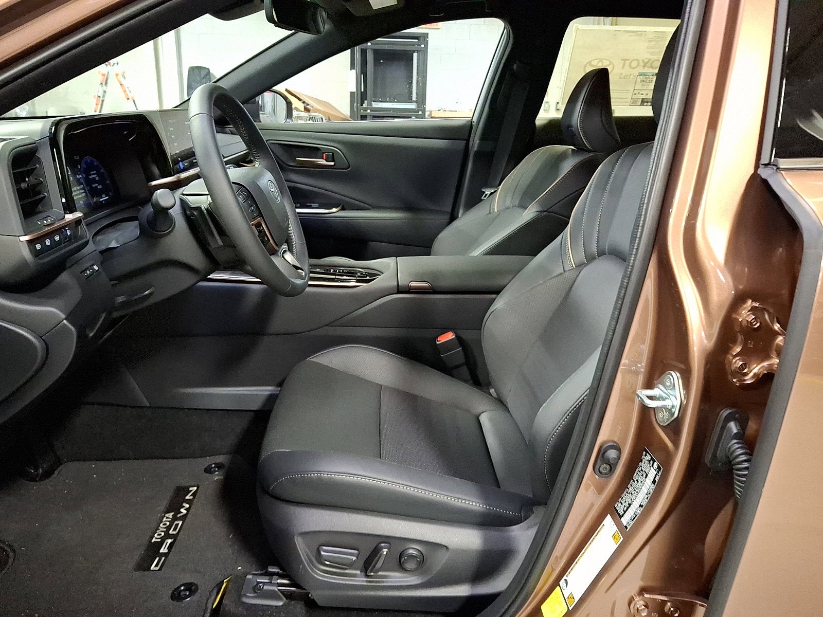 2025 Toyota Toyota Crown Signia XLE