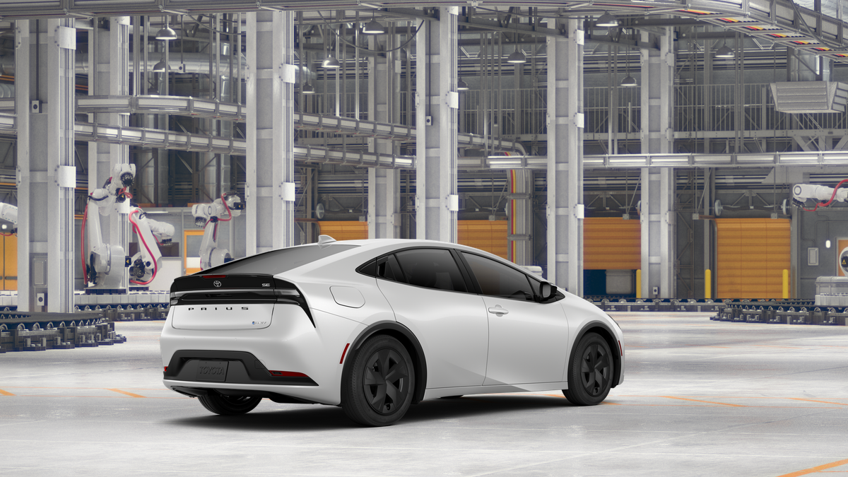 2027 Toyota Prius Plug-in Hybrid SE