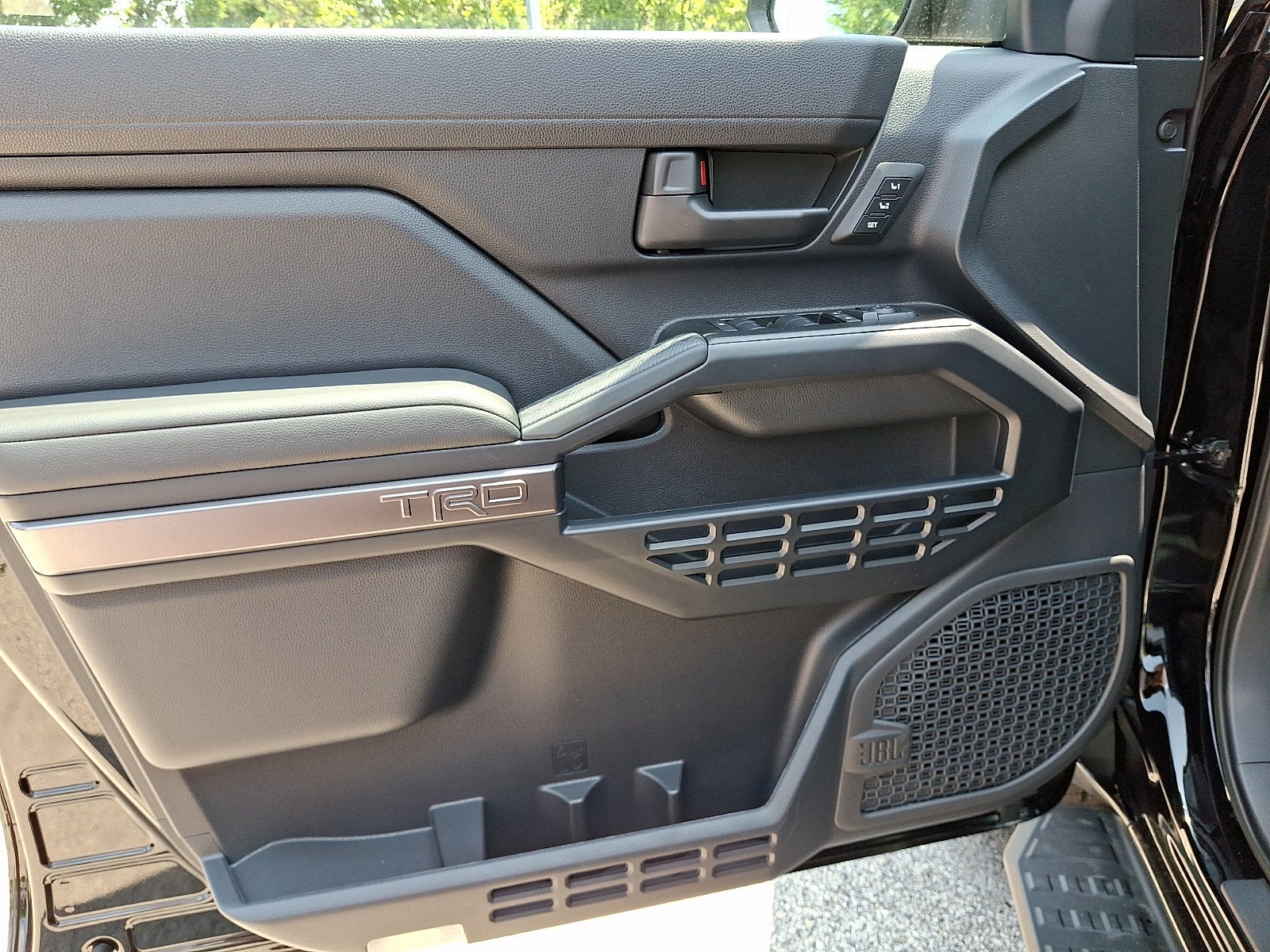 2026 Toyota 4Runner i-FORCE MAX TRD Off-Road Premium i-FORCE MAX