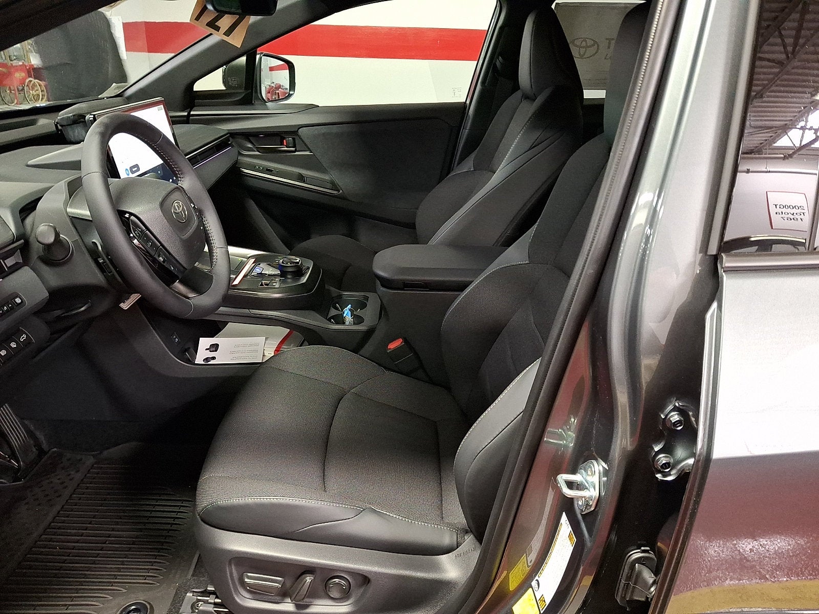 2026 Toyota C-HR SE