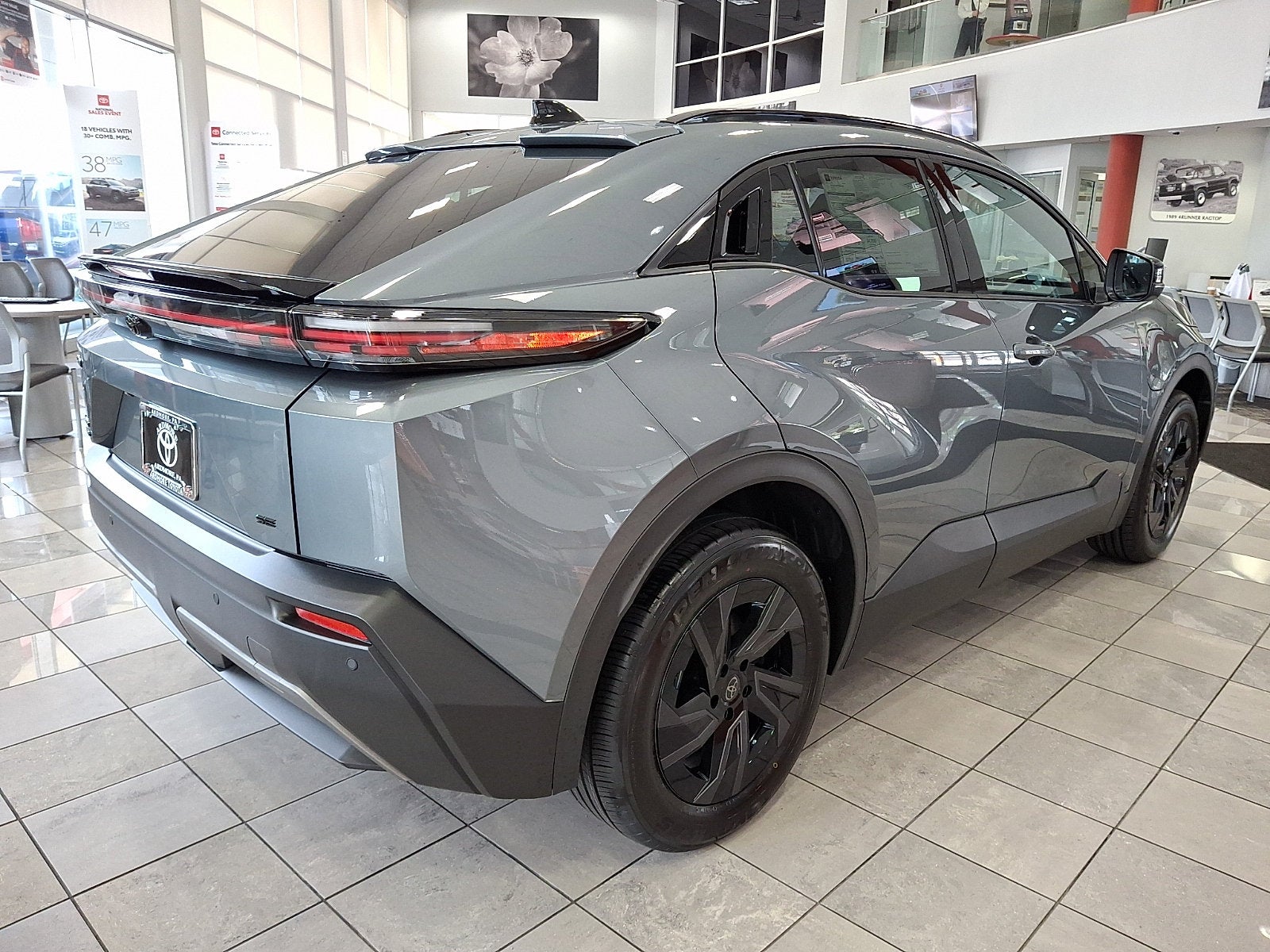2026 Toyota C-HR SE