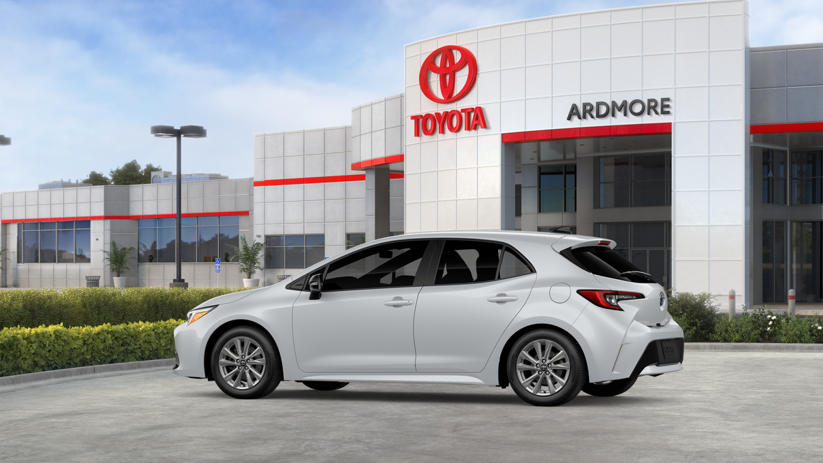 2027 Toyota Corolla Hatchback SE